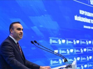 Menteri Perindustrian dan Teknologi Turkiye