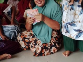 27 KPM Gampong Tumpok Aceh Tanah Luas Menerima BLT Tahap Pertama