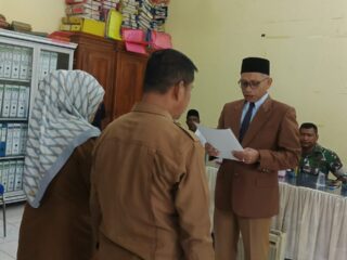 Plt Camat Tanah Luas Bakhtiar, SE