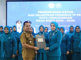 Sayuti Abubakar Kukuhkan Tim Penggerak PKK, Yulinda Sayuti Siap Gerakkan Kader hingga Gampong
