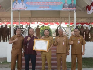Wali Kota Lhokseumawe Serahkan SK Pengangkatan 1.990 PPPK Tahap I Formasi 2024
