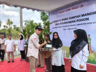 PGE Luncurkan Bank Sampah dan Tanam Pohon Produktif di Nibong Baroh
